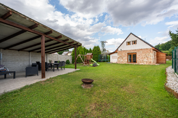Prodej domu 158 m², Měcholupy