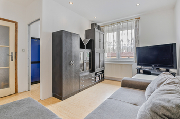 obývací pokoj - Prodej bytu 2+kk v osobním vlastnictví 49 m², Beroun