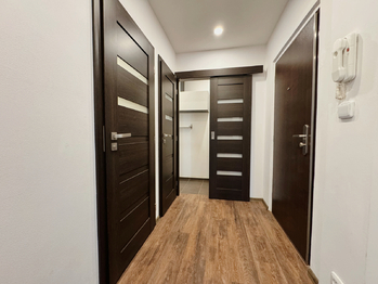 Pronájem bytu 3+kk v družstevním vlastnictví 68 m², Praha 4 - Háje