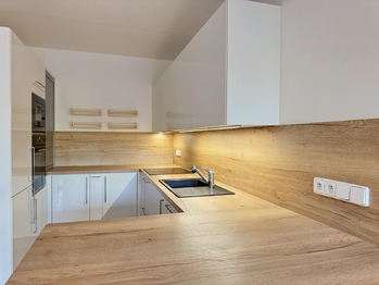 Pronájem bytu 3+kk v družstevním vlastnictví 68 m², Praha 4 - Háje