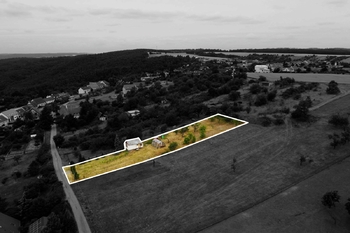 Prodej pozemku 1904 m², Omice