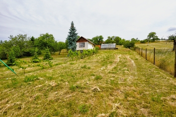 Prodej pozemku 1904 m², Omice