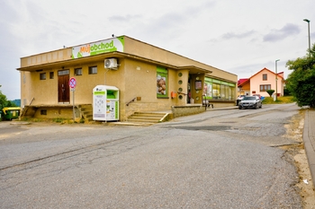 Prodej pozemku 1904 m², Omice