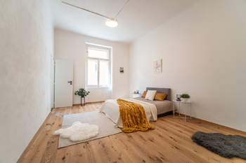 Pronájem bytu 3+kk v družstevním vlastnictví 75 m², Praha 8 - Libeň