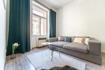 Pronájem bytu 3+kk v družstevním vlastnictví 75 m², Praha 8 - Libeň