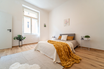 Pronájem bytu 3+kk v družstevním vlastnictví 75 m², Praha 8 - Libeň