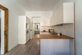 Pronájem bytu 3+kk v družstevním vlastnictví 75 m², Praha 8 - Libeň