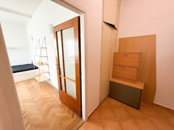 Pronájem bytu 1+kk v osobním vlastnictví 28 m², Praha 7 - Holešovice
