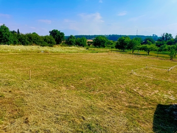 Prodej pozemku 577 m², Lazníky