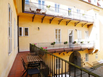 Pronájem kancelářských prostor 29 m², Praha 1 - Malá Strana