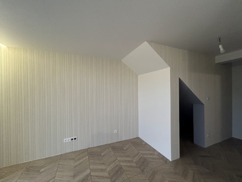 +420 776 335 999, ladislav.urbancik@re-max.cz - Prodej bytu 2+kk v osobním vlastnictví 43 m², Łeba