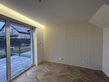 +420 776 335 999, ladislav.urbancik@re-max.cz - Prodej bytu 2+kk v osobním vlastnictví 43 m², Łeba