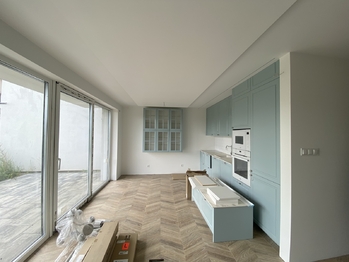 +420 776 335 999, ladislav.urbancik@re-max.cz - Prodej bytu 2+kk v osobním vlastnictví 43 m², Łeba