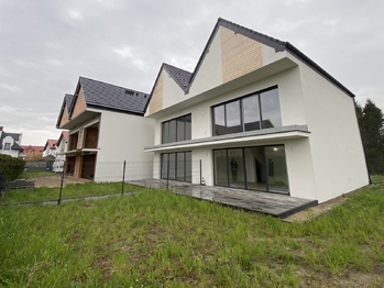 +420 776 335 999, ladislav.urbancik@re-max.cz - Prodej bytu 3+kk v osobním vlastnictví 79 m², Łeba