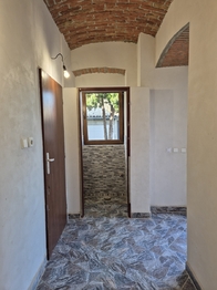 Chodba - Prodej domu 199 m², Vraný