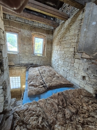 2.NP, prostor k rekonstrukci - Prodej domu 199 m², Vraný