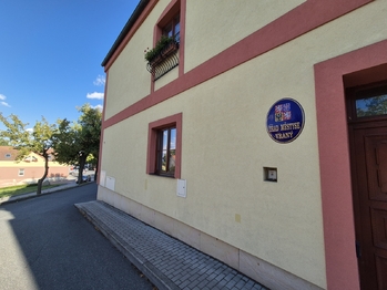 Úřad městyse Vraný - Prodej domu 199 m², Vraný
