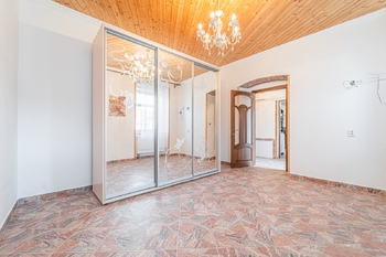 Pokoj - Prodej domu 199 m², Vraný
