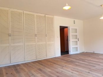 Pronájem bytu 1+kk v osobním vlastnictví 41 m², Praha 6 - Řepy
