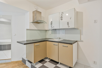 Prodej bytu 3+1 v osobním vlastnictví 71 m², Praha 4 - Háje