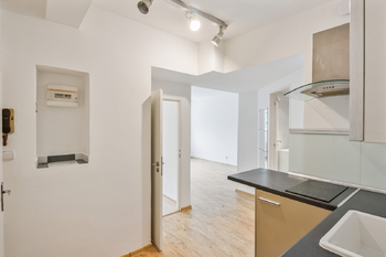 Prodej bytu 2+kk v osobním vlastnictví 44 m², Praha 4 - Podolí
