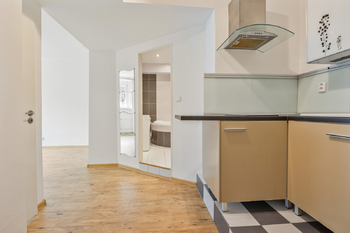 Prodej bytu 2+kk v osobním vlastnictví 44 m², Praha 4 - Podolí