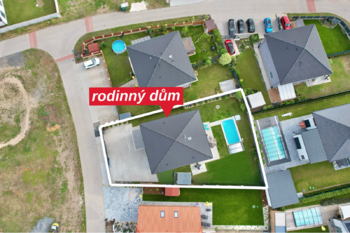 vyznačený dům - Prodej domu 220 m², Polerady