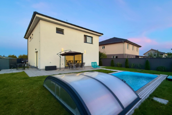 zahrada + bazén - Prodej domu 220 m², Polerady
