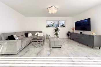 obývací pokoj - Prodej domu 220 m², Polerady