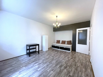 Pronájem bytu 1+1 v osobním vlastnictví 38 m², Praha 9 - Černý Most