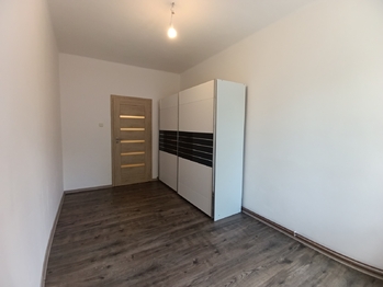 pokoj 1 - Pronájem bytu 2+kk v osobním vlastnictví 61 m², Teplice