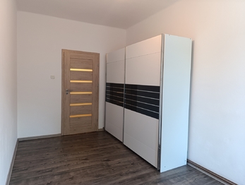 pokoj 1 - Pronájem bytu 2+kk v osobním vlastnictví 61 m², Teplice