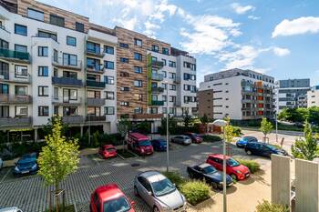 Pronájem bytu 1+kk v družstevním vlastnictví 35 m², Praha 9 - Střížkov