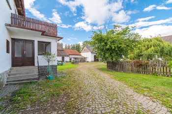 Prodej domu 174 m², Kozárovice