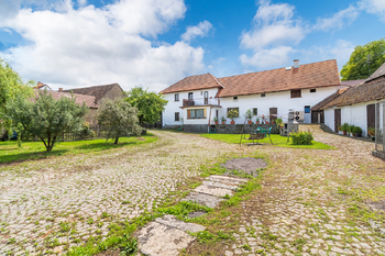 Prodej domu 174 m², Kozárovice