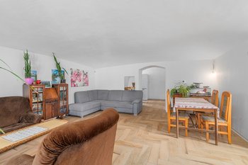 Prodej domu 174 m², Kozárovice