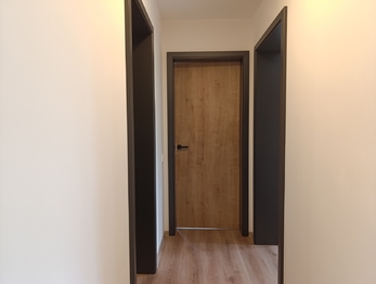chodba - Pronájem bytu 3+kk v osobním vlastnictví 86 m², Bystřany
