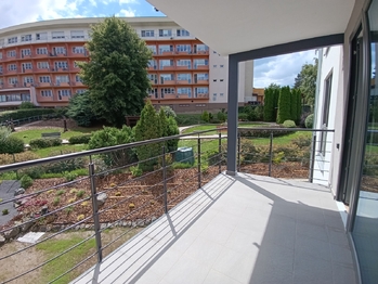 balkon - Pronájem bytu 3+kk v osobním vlastnictví 86 m², Bystřany