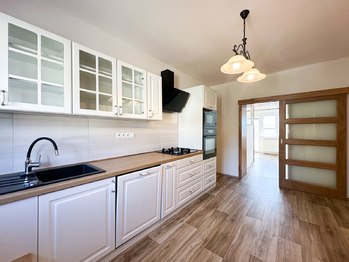kuchyň - Prodej bytu 2+1 v osobním vlastnictví 75 m², Příbram