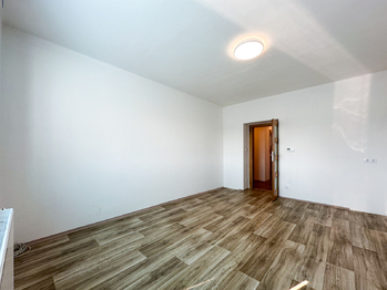 pokoj - Prodej bytu 2+1 v osobním vlastnictví 75 m², Příbram