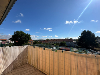 balkón - Prodej bytu 2+1 v osobním vlastnictví 75 m², Příbram