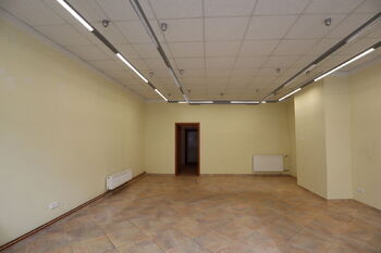 Pronájem obchodních prostor 75 m², Karlovy Vary