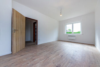 Pronájem bytu 1+1 v osobním vlastnictví 45 m², Jesenice