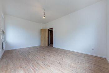Pronájem bytu 1+1 v osobním vlastnictví 45 m², Jesenice