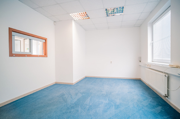 Pronájem skladovacích prostor 2725 m², Hradec Králové
