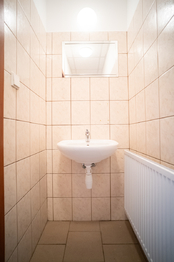 Pronájem skladovacích prostor 2725 m², Hradec Králové