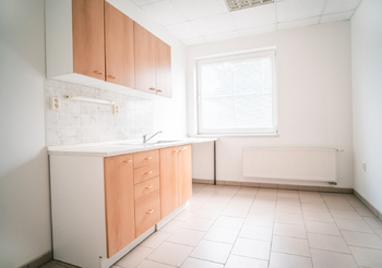 Pronájem skladovacích prostor 2725 m², Hradec Králové