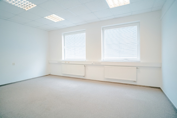 Pronájem skladovacích prostor 2725 m², Hradec Králové