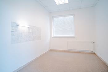 Pronájem skladovacích prostor 2725 m², Hradec Králové