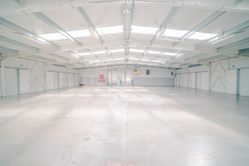 Pronájem skladovacích prostor 2725 m², Hradec Králové